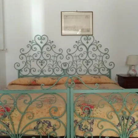 Domus Aparthotel *