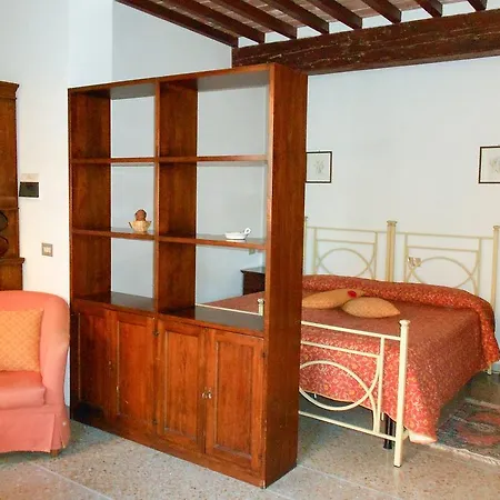 Domus Pisa